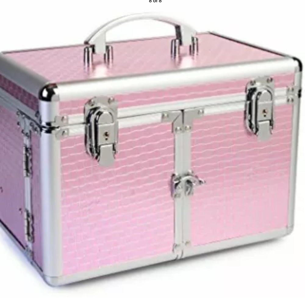 NWT Train Case - Picture 5 of 8